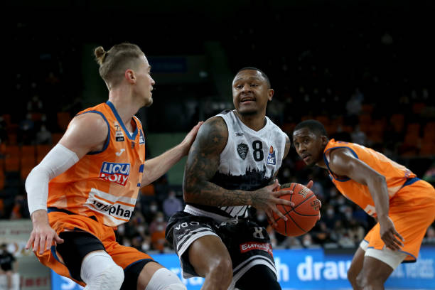 本土球员胡 本土球员胡