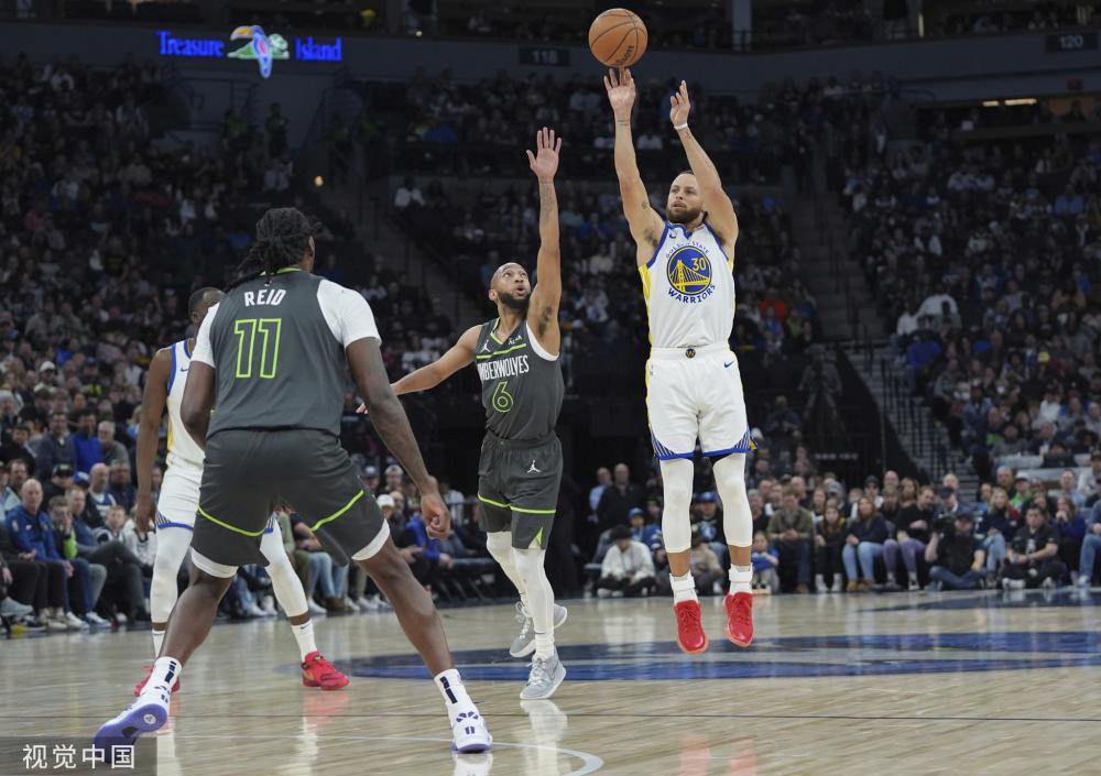 在场上拼尽 在场上拼尽